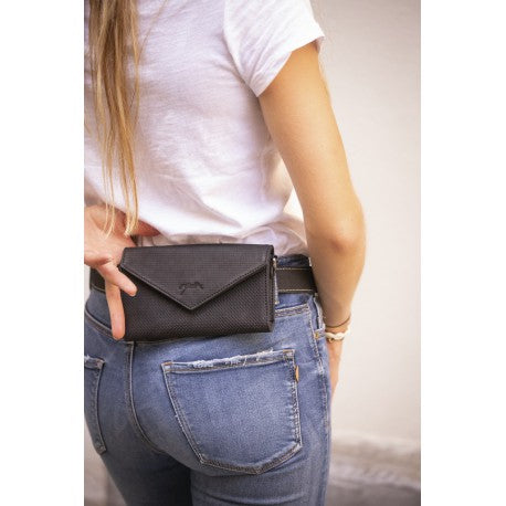 phone-pocket-penelope-cuir-perfore-noir_2