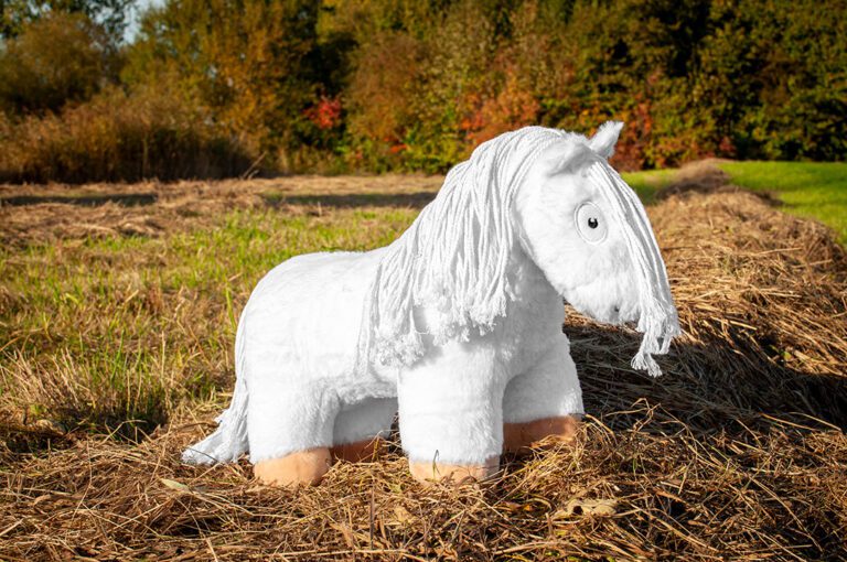 poulain-crafty-ponies-35-cm-blanc